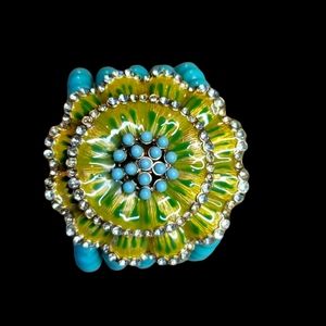 Green flower bracelet